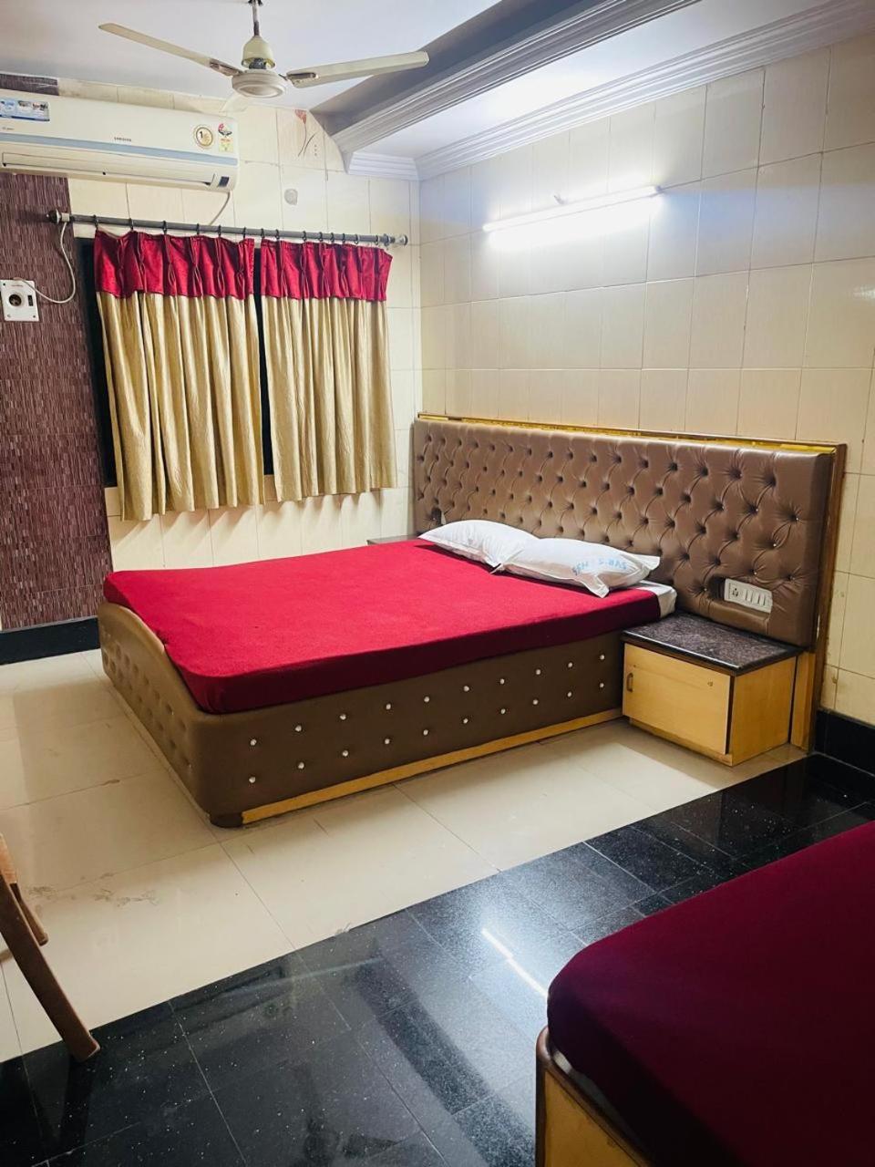 Sai Samrat Hotel เชอร์ดี ภายนอก รูปภาพ